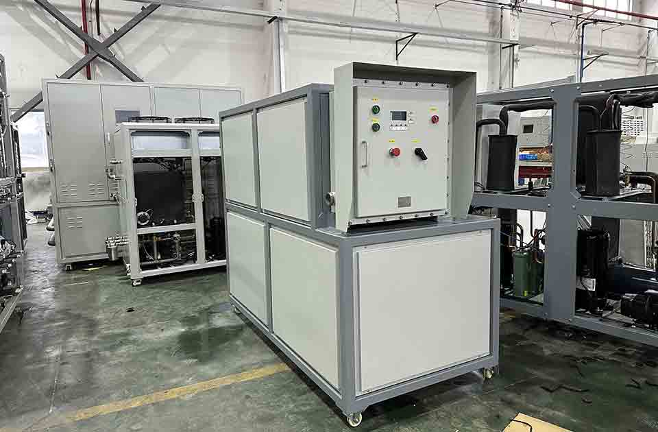 石油行業(yè)用水冷防爆制冷機組